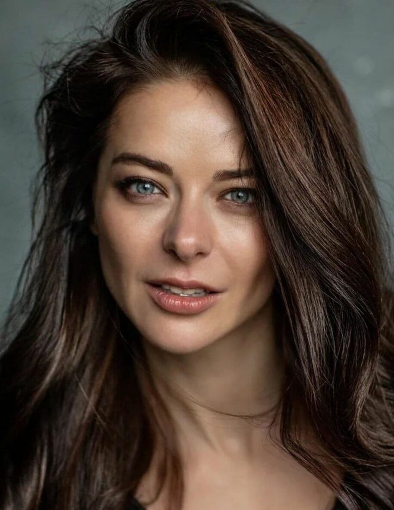 Марина Александрова